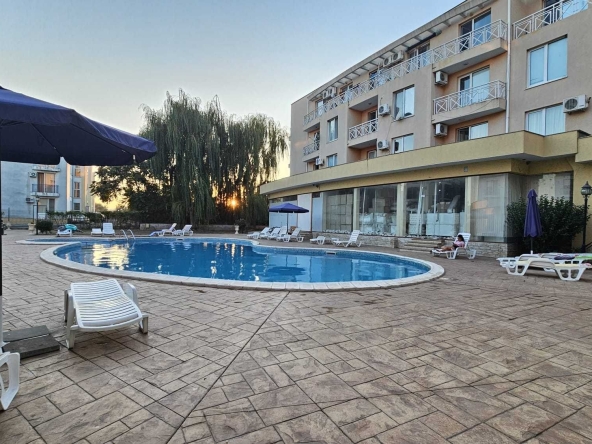 Двустаен апартамент в к.к. Слънчев бряг - 45 кв.м за 1000 €/кв.м - Снимка #1