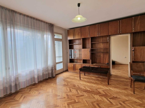 Тристаен апартамент в Пловдив, Център - 86 кв.м за 1076 €/кв.м - Снимка #1