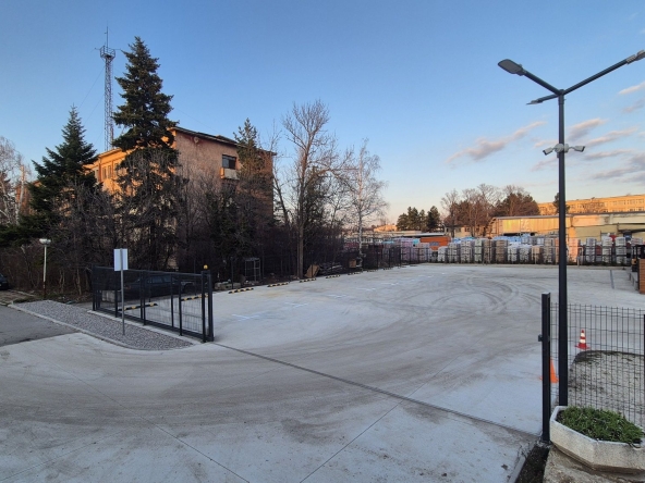 Дава се под наем Гараж / Паркомясто в София, Овча купел 2 - 24 кв.м за 99.45 € - Снимка #1