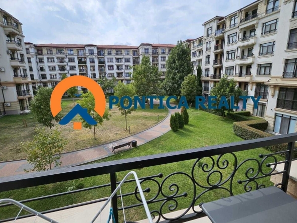 Двустаен апартамент в Поморие - 59 кв.м за 1077 €/кв.м - Снимка #1