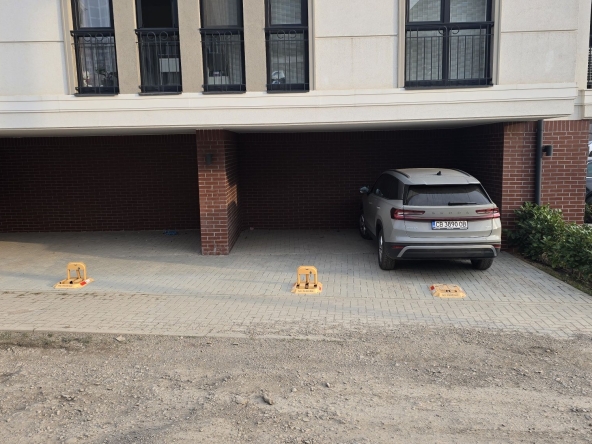 Дава се под наем Гараж / Паркомясто в София, Надежда 4 - 17 кв.м за 79.56 € - Снимка #1