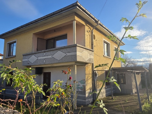 Къща в Пловдив, Център - 160 кв.м за 443 €/кв.м - Снимка #1