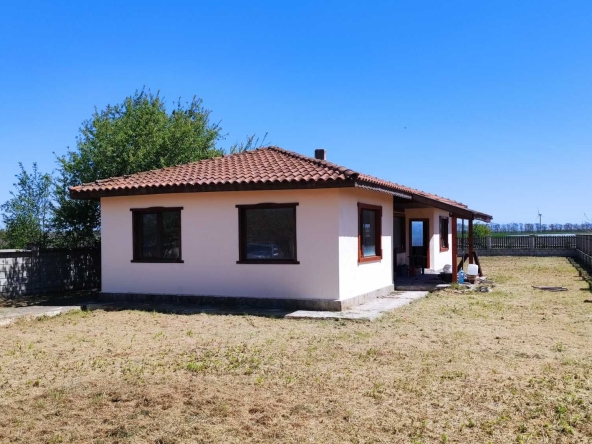 Къща в с. Селце, Област Добрич - 130 кв.м за 373 €/кв.м - Снимка #1