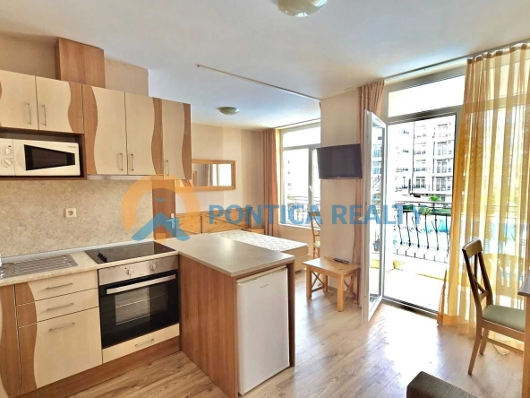 Тристаен апартамент в Бургас, Лазур - 55 кв.м за 765 €/кв.м - Снимка #1