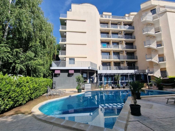 Едностаен апартамент в к.к. Слънчев бряг - 37 кв.м за 731 €/кв.м - Снимка #1