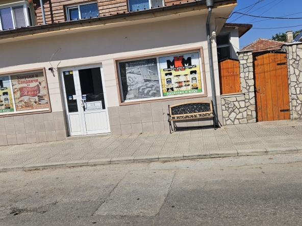 Дава се под наем Магазин в с. Черногорово, Област Пазарджик - 50 кв.м за 204 € - Снимка #1