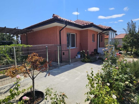 Къща в с. Кошарица, Област Бургас - 160 кв.м за 1688 €/кв.м - Снимка #1