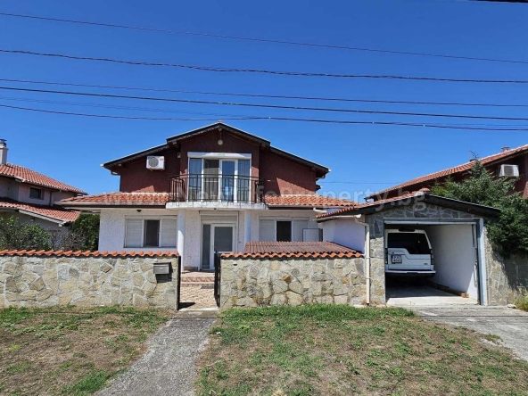 Къща в с. Тръстиково, Област Бургас - 205 кв.м за 1098 €/кв.м - Снимка #1