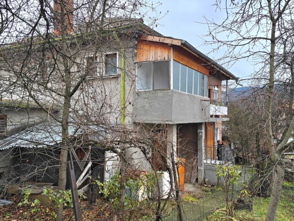 Къща в Брезник - 220 кв.м за 348 €/кв.м - Снимка #1