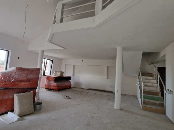 Мезонет в Русе, Център - 314 кв.м за 669 €/кв.м - Снимка #1