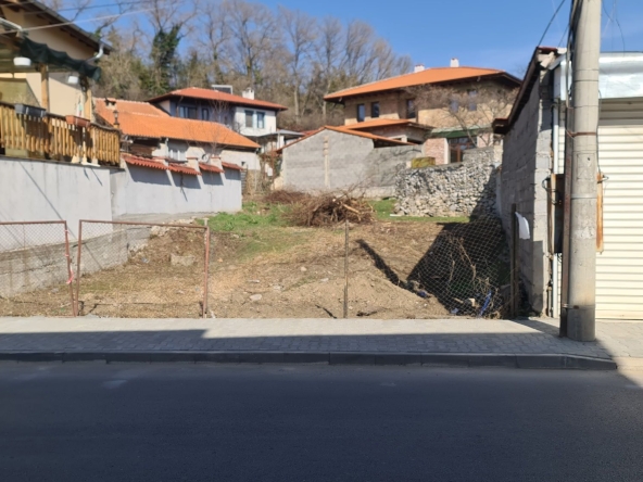 Парцел в Казанлък - 329 кв.м за 217 €/кв.м - Снимка #1