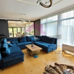 Дава се под наем Къща в Варна, м-т Траката - 350 кв.м за 50000 € - Снимка #1