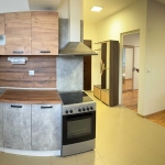 Дава се под наем Двустаен апартамент в Добрич, Център - 68 кв.м за 357 € - Снимка #1