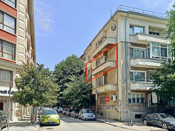 Дава се под наем Двустаен апартамент в Варна, Център - 56 кв.м за 450 € - Снимка #1