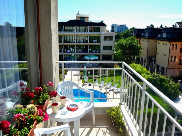 Дава се под наем Тристаен апартамент в Варна, м-т Евксиноград - 80 кв.м за 650 € - Снимка #1