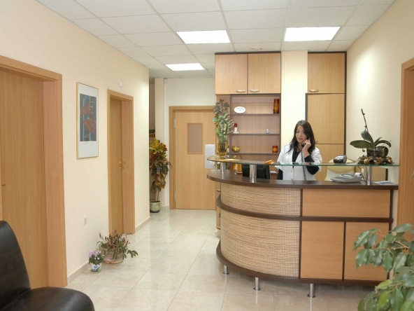 Дава се под наем Офис в София, Център - 22 кв.м за 357 € - Снимка #1