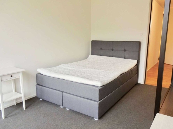 Дава се под наем Двустаен апартамент в София, Център - 56 кв.м за 408 € - Снимка #1