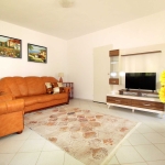 Дава се под наем Четиристаен апартамент в Варна, Младост 1 - 90 кв.м за 612 € - Снимка #1