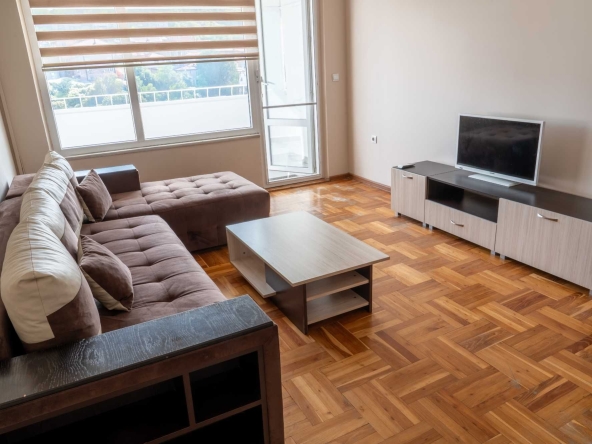 Дава се под наем Четиристаен апартамент в Варна, Аспарухово - 90 кв.м за 663 € - Снимка #1