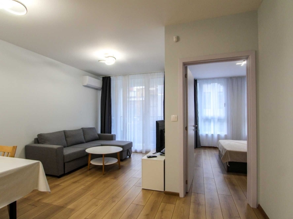 Дава се под наем Двустаен апартамент в София, Оборище - 70 кв.м за 648.21 € - Снимка #1