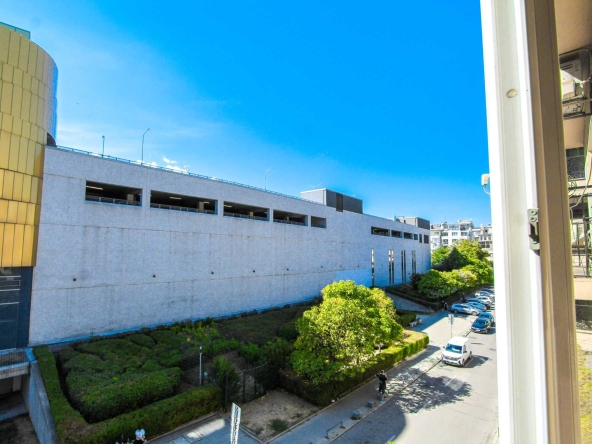 Дава се под наем Многостаен апартамент в София, Оборище - 146 кв.м за 1425.96 € - Снимка #1