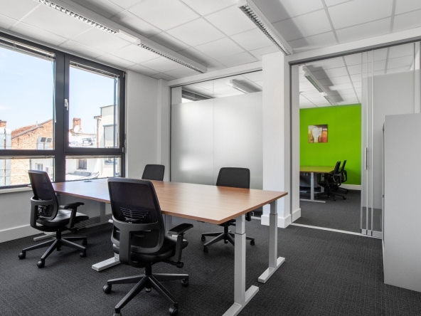 Дава се под наем Офис в София, Център - 45 кв.м за 1678.41 € - Снимка #1