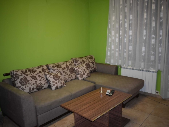 Дава се под наем Двустаен апартамент в София, Център - 66 кв.м за 518.67 € - Снимка #1