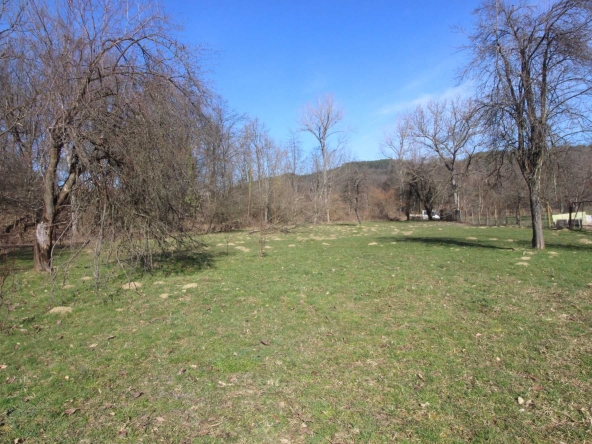 Парцел в с. Гергини, Област Габрово - 2118 кв.м за 3 €/кв.м - Снимка #1