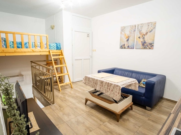 Дава се под наем Двустаен апартамент в Русе, Център - 40 кв.м за 488.58 € - Снимка #1