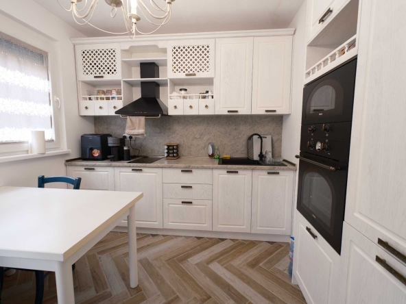 Къща в Велико Търново, Център - 222 кв.м за 618 €/кв.м - Снимка #1