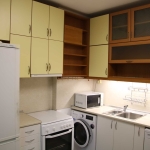 Дава се под наем Тристаен апартамент в Варна, Център - 70 кв.м за 648.21 € - Снимка #1