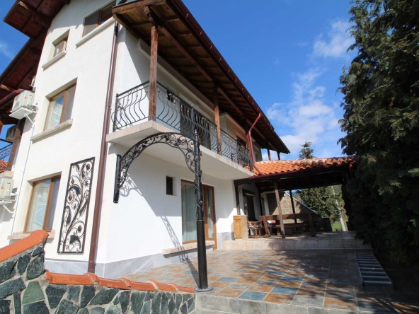 Къща в Сапарева баня - 464 кв.м за 748 €/кв.м - Снимка #1