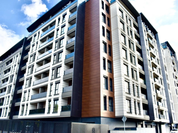 Тристаен апартамент в Пловдив, Каменица 2 - 113 кв.м за 1655 €/кв.м - Снимка #1