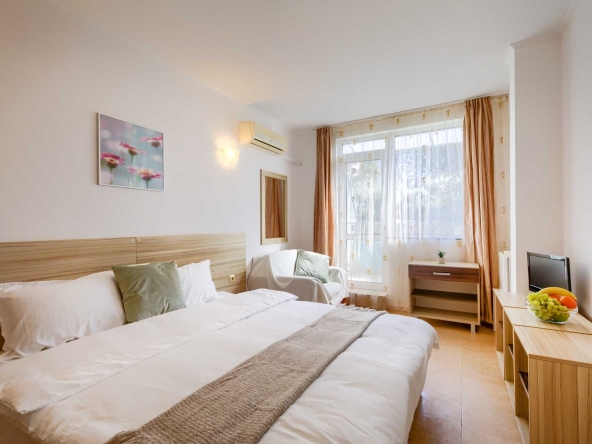 Дава се под наем Едностаен апартамент в Несебър - 34 кв.м за 127.5 € - Снимка #1