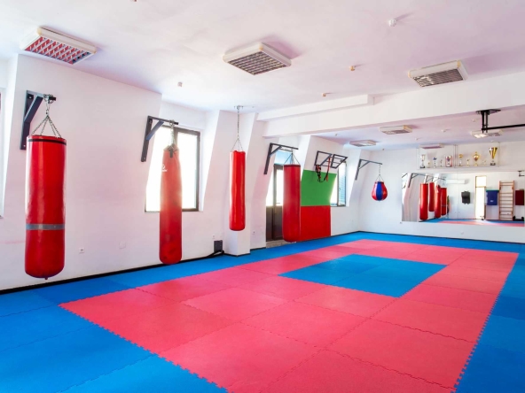 Дава се под наем Заведение в София, Манастирски ливади - 350 кв.м за 30.6 € - Снимка #1