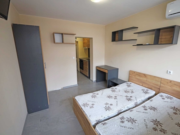 Дава се под наем Хотел в София, Банишора - 30 кв.м за 198.9 € - Снимка #1