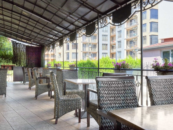 Дава се под наем Заведение в к.к. Слънчев бряг - 150 кв.м за 2550 € - Снимка #1