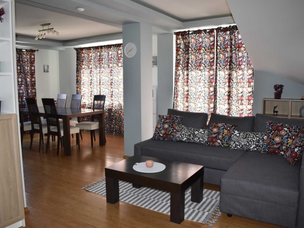 Дава се под наем Мезонет в Свиленград - 200 кв.м за 1020 € - Снимка #1