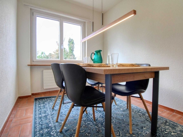 Дава се под наем Двустаен апартамент в София, Център - 70 кв.м за 408 € - Снимка #1