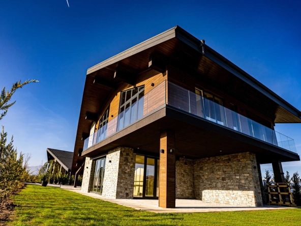 Къща в Банско - 240 кв.м за 1137 €/кв.м - Снимка #1