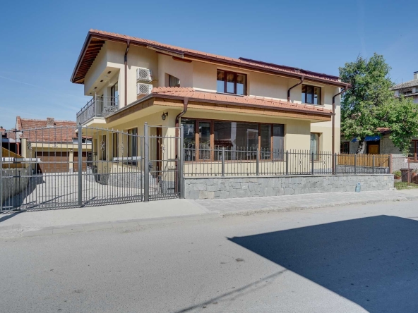 Къща в Трявна - 435 кв.м за 1725 €/кв.м - Снимка #1