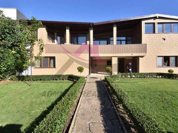 Къща в Балчик - 344 кв.м за 1439 €/кв.м - Снимка #1