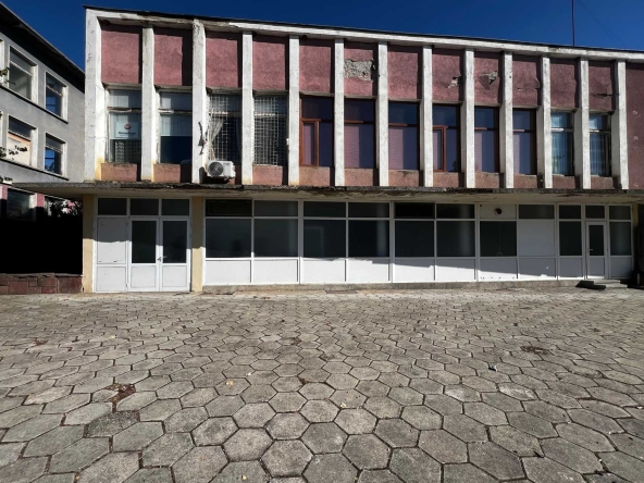 Дава се под наем Промишлена сграда в с. Сенник, Област Габрово - 288 кв.м за 510 € - Снимка #1