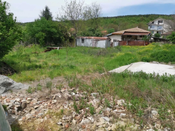 Парцел в с. Шереметя, Област Велико Търново - 600 кв.м за 42 €/кв.м - Снимка #1