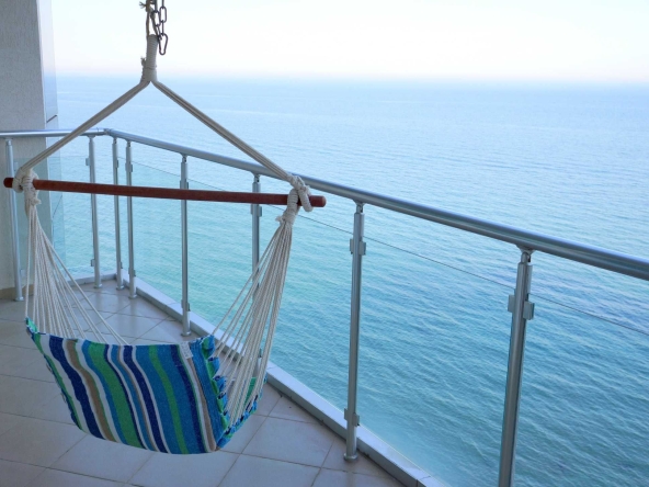 Двустаен апартамент в Бяла - 91 кв.м за 841 €/кв.м - Снимка #1