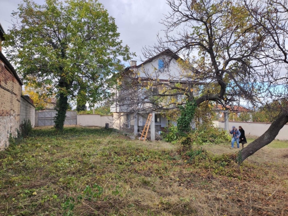 Къща в с. Марково, Област Пловдив - 220 кв.м за 1360 €/кв.м - Снимка #1