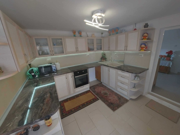 Къща в с. Пресиян, Област Търговище - 100 кв.м за 281 €/кв.м - Снимка #1