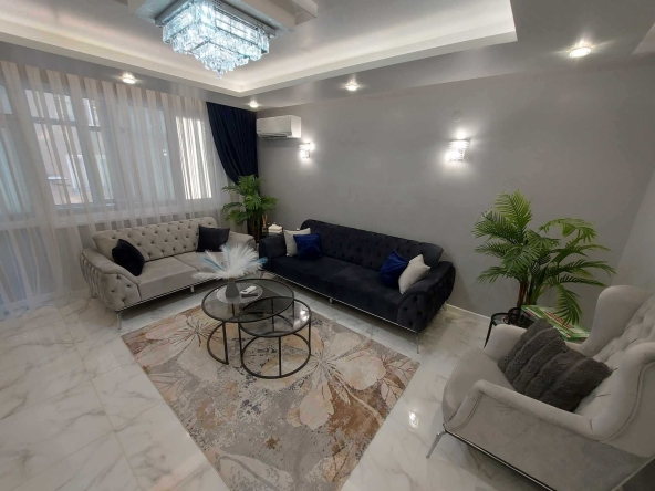 Многостаен апартамент в Търговище, Център - 130 кв.м за 1373 €/кв.м - Снимка #1