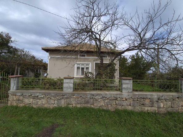 Къща в с. Кардам, Област Добрич - 85 кв.м за 283 €/кв.м - Снимка #1