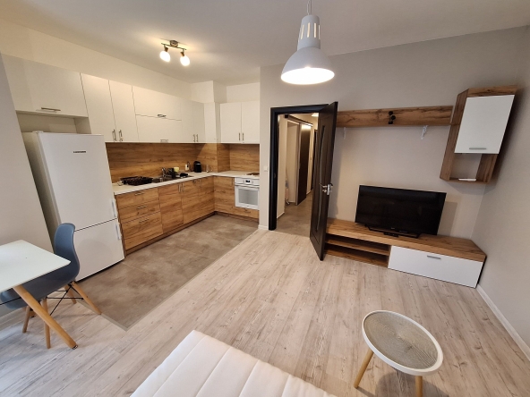 Дава се под наем Едностаен апартамент в Варна, м-т Св. Никола - 40 кв.м за 382.5 € - Снимка #1